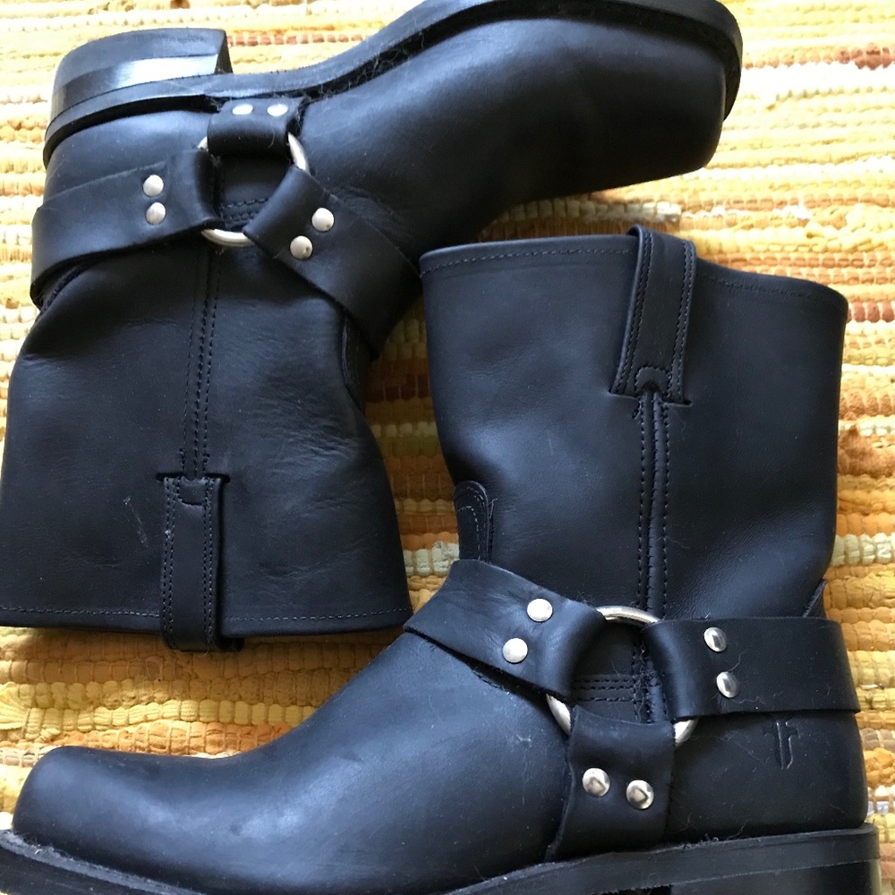 Frye Black Leather 8R Harness Boots size 8